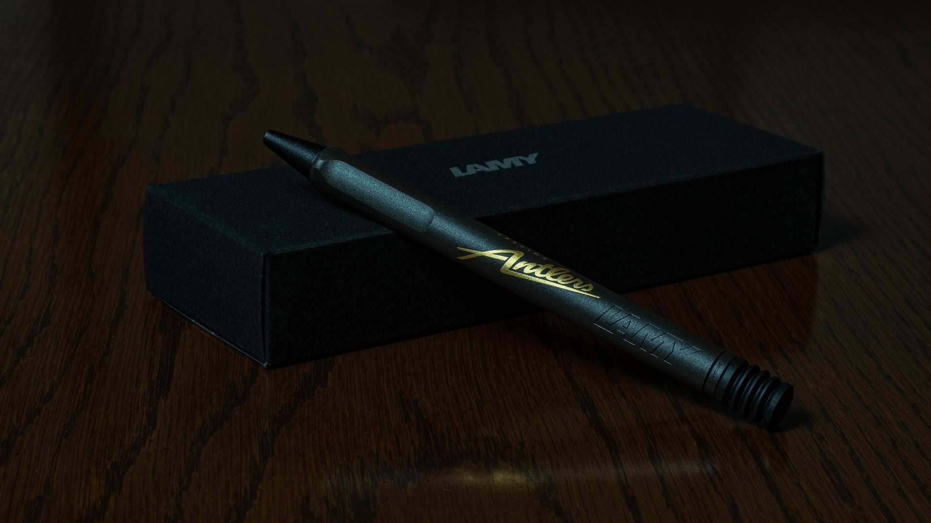 鹿島アントラーズ ミニチュアボール 革製 12cm 鹿島アントラーズ