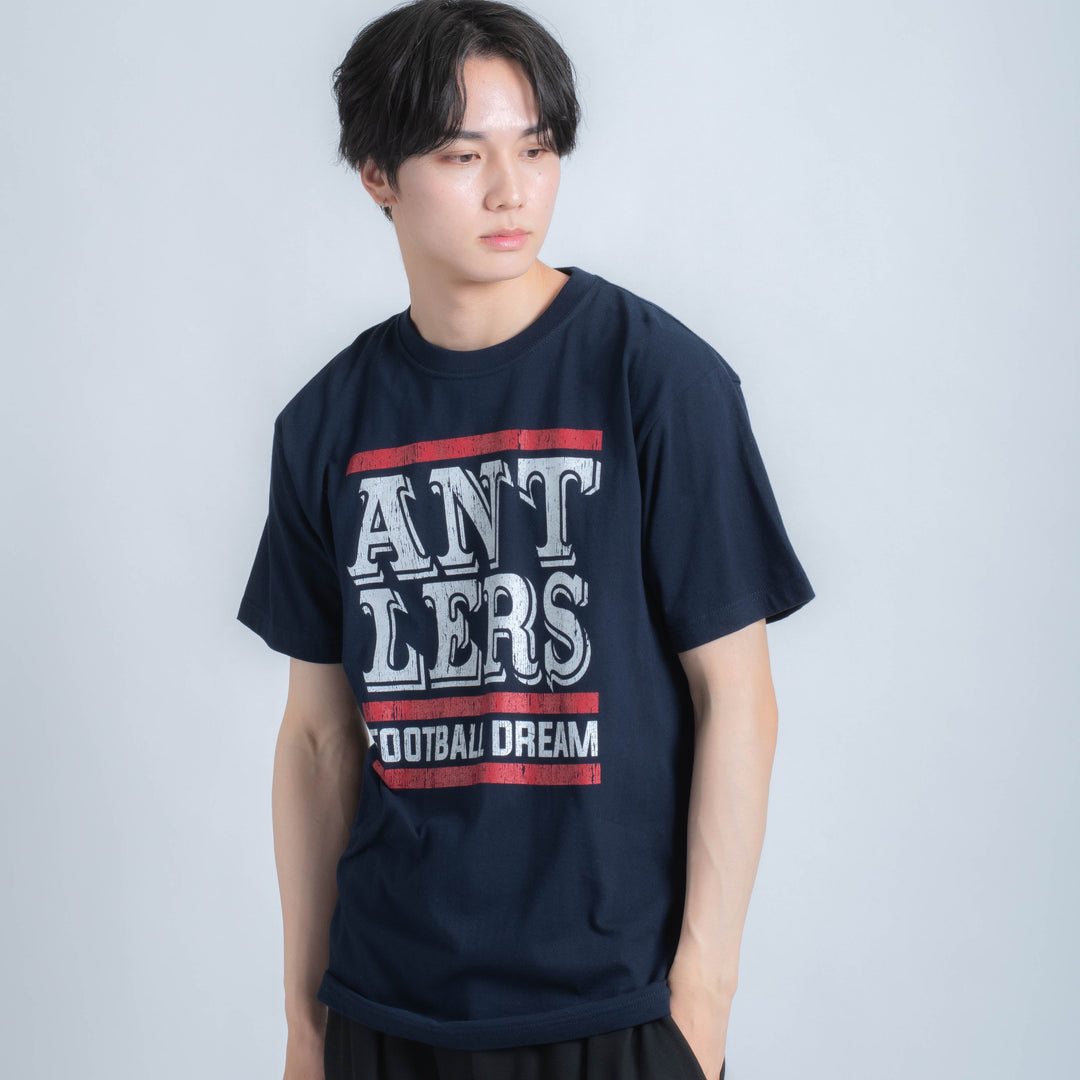 BLOCK LAYOUT TEE(全3色) – 鹿島アントラーズFC - 公式オンラインストア BLOCK LAYOUT TEE(全3色) – 鹿島アントラーズFC - 公式オンラインストア