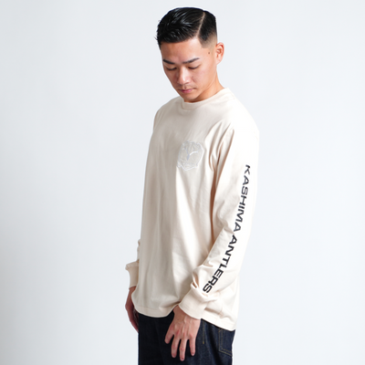 SUEDE EMBLEM SLEEVE LOGO TEE（全3色）