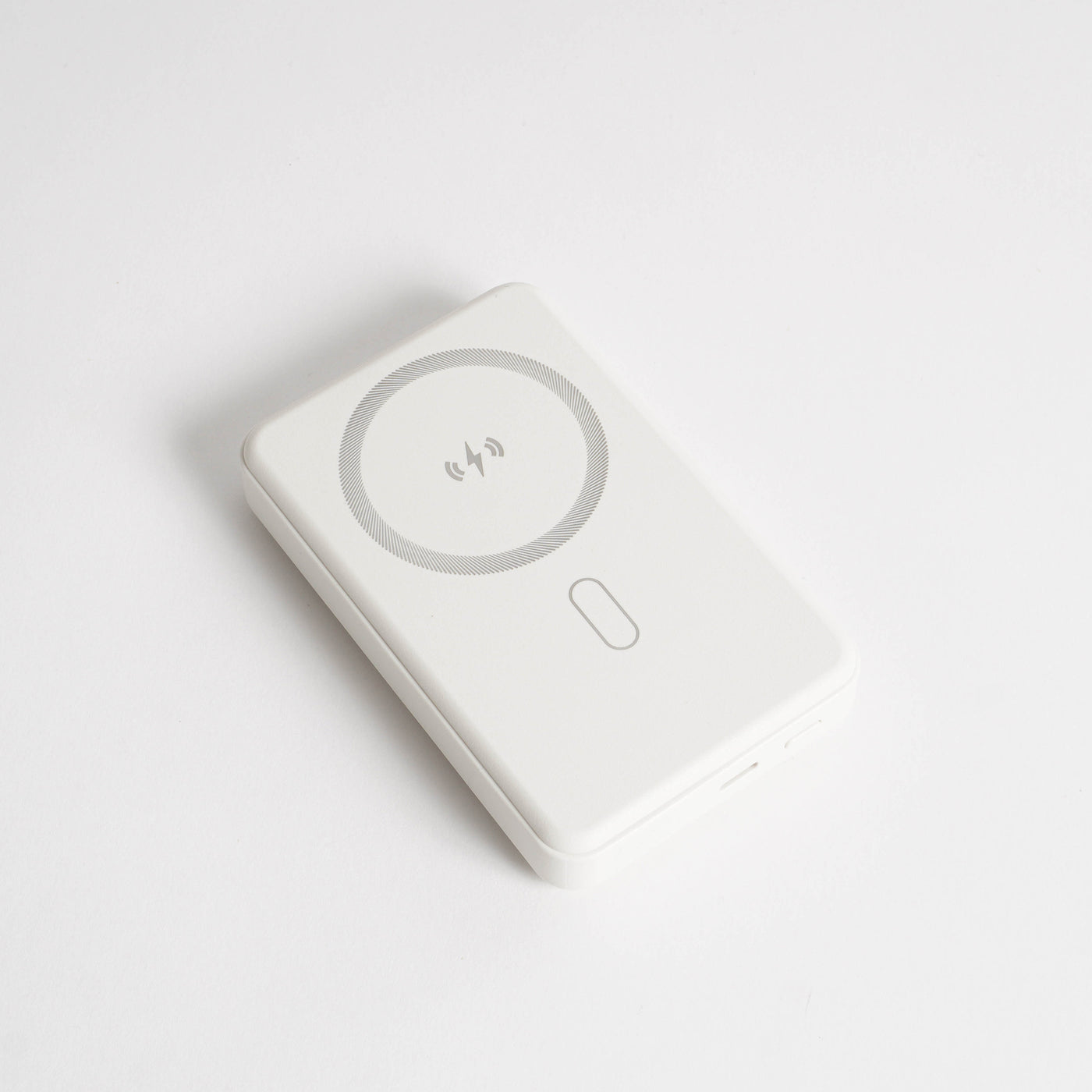 25Ｊ１リーグ優勝記念 ワイヤレスモバイルバッテリー10,000mAh（WHT）【予約】