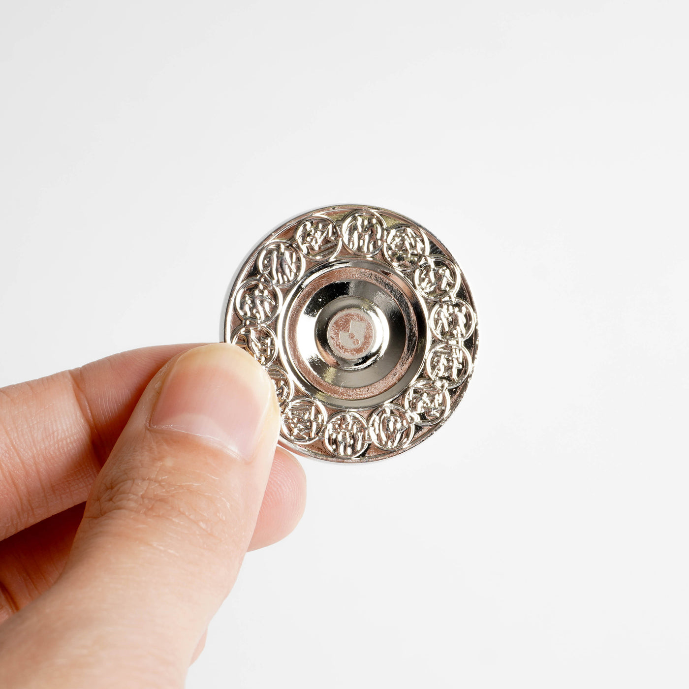 25Ｊ１リーグ優勝記念ピンバッジ（全2種）【予約】