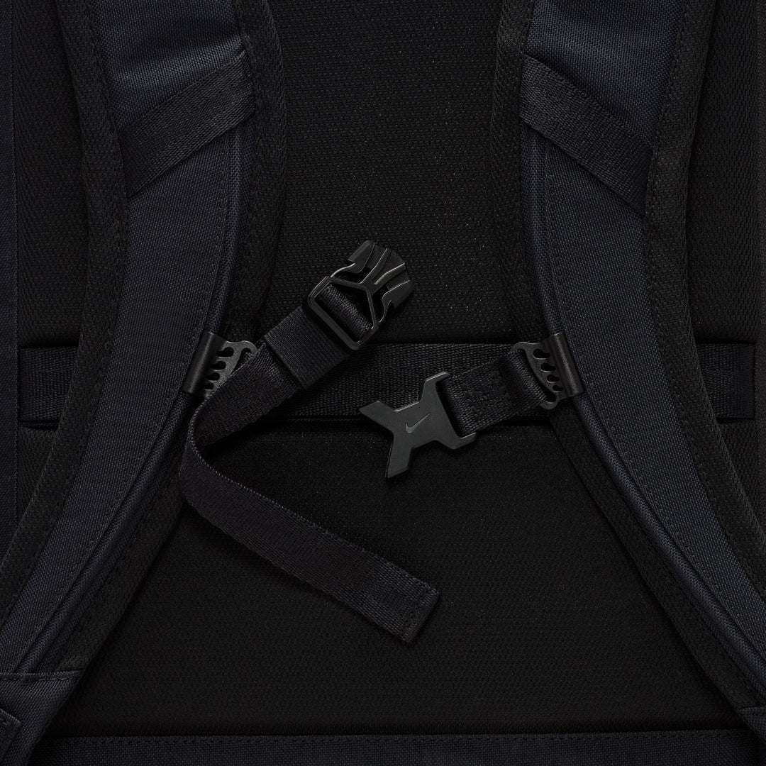 Nike バックパック ブラック　鹿島アントラーズモデル 鹿島アントラーズ x NIKE ユーティリティスピードバックパック