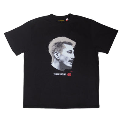 【オンライン限定】鈴木優磨選手フェイスプリントＴシャツ（BLACK）