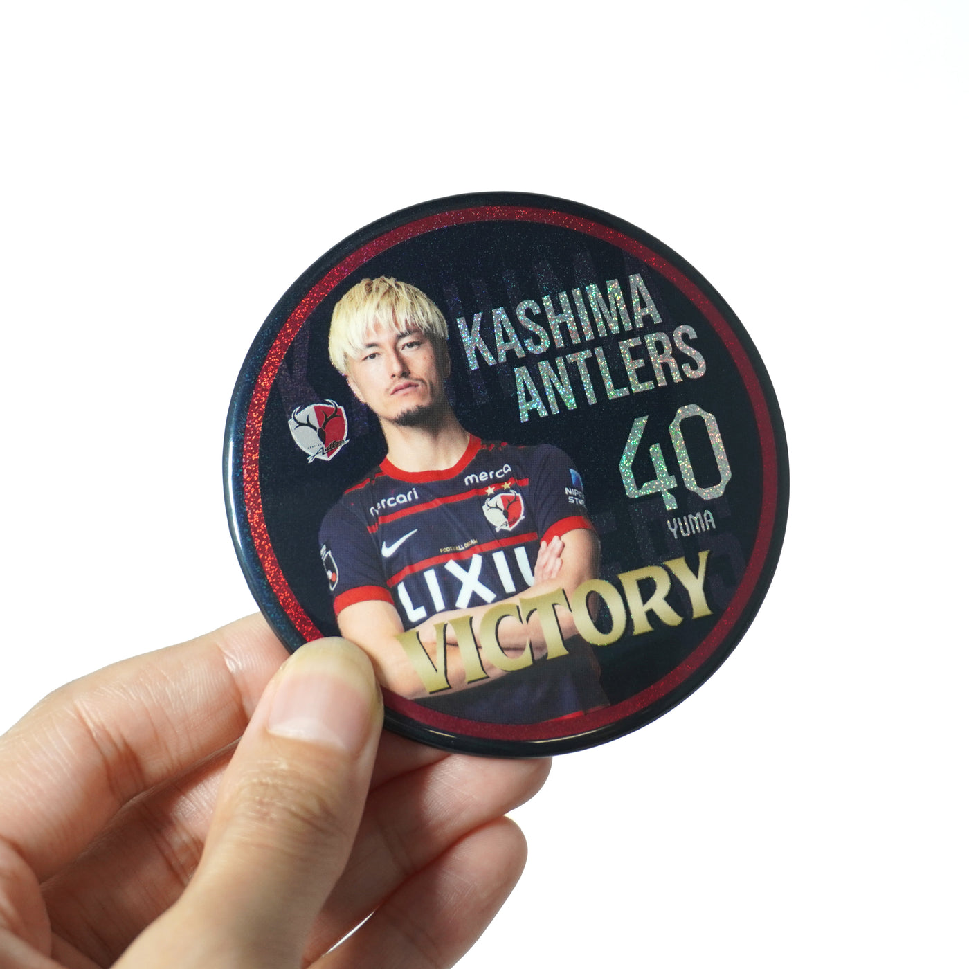 激レア！！鹿島アントラーズ 鈴木優磨 勝利時限定VICTORY缶バッジ　GOLD ブラインド】26勝利時限定スタンド付き缶バッジ – 鹿島アントラーズFC