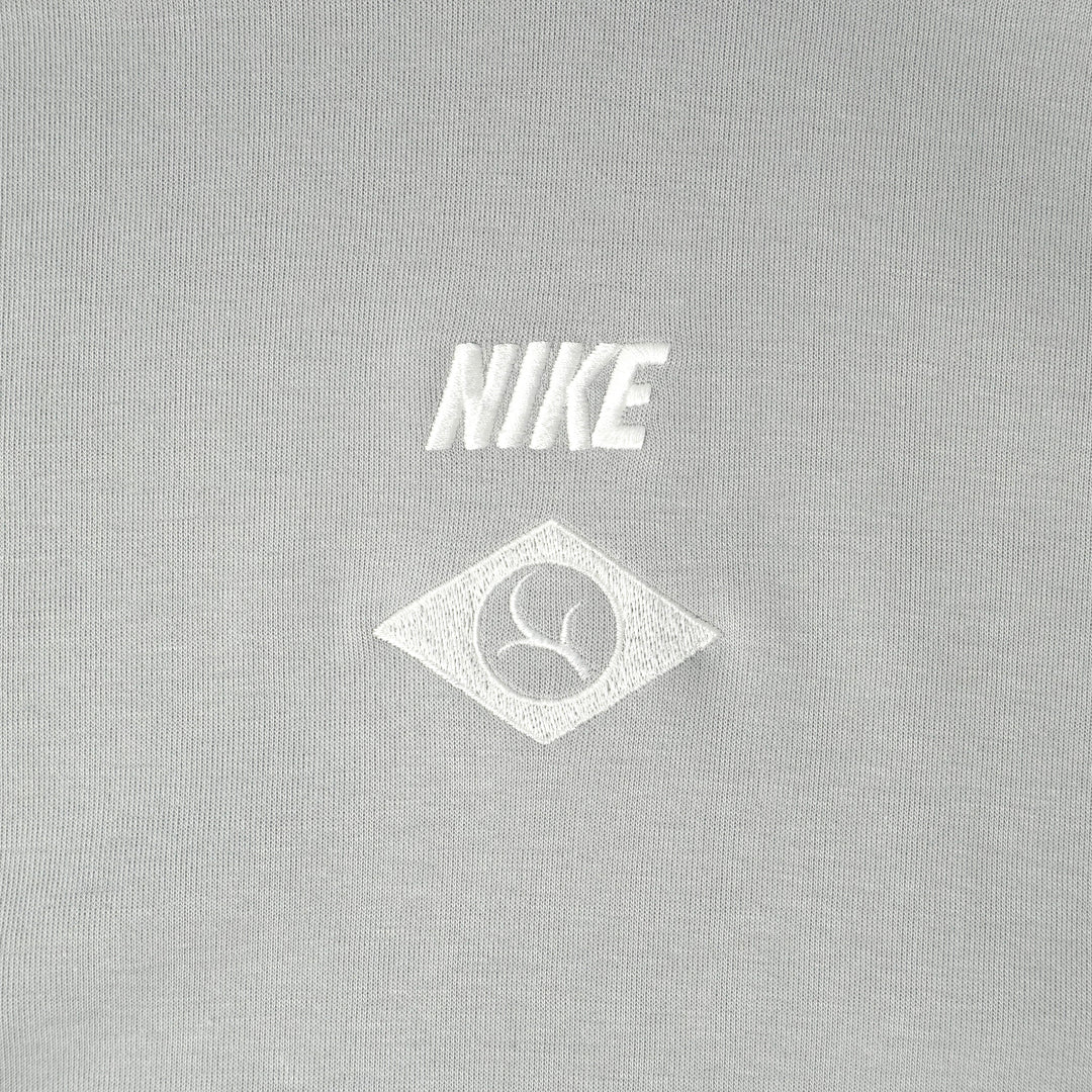 NIKE クラブヴァーシティフーディ（全2色） – 鹿島アントラーズFC