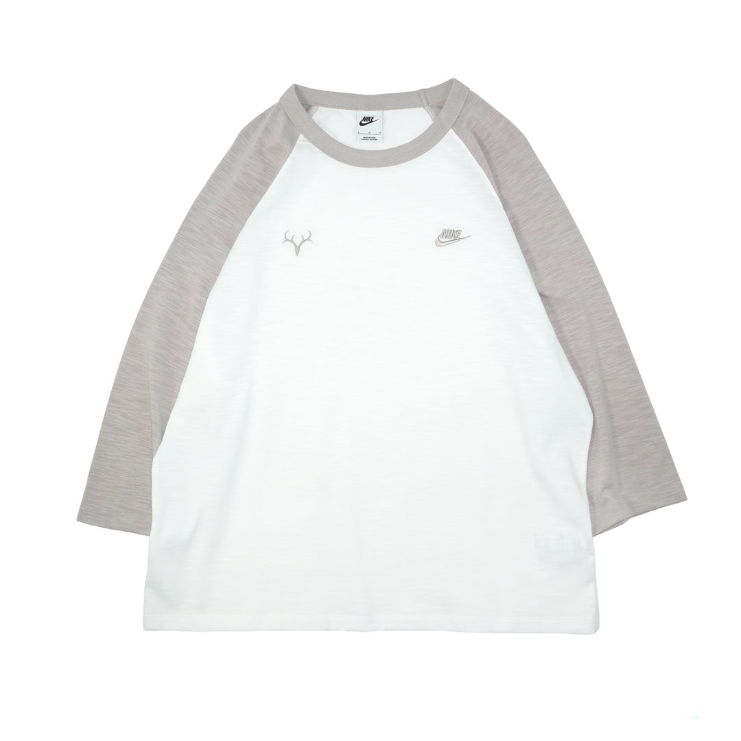鹿の角14本（総重量約5.5kg〕 NIKE クラブ3/4RAGLAN S/Sトップ（全2色） – 鹿島アントラーズFC