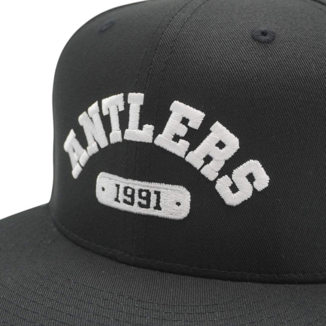 ストレートキャップ（カレッジロゴ）全3色 – 鹿島アントラーズFC