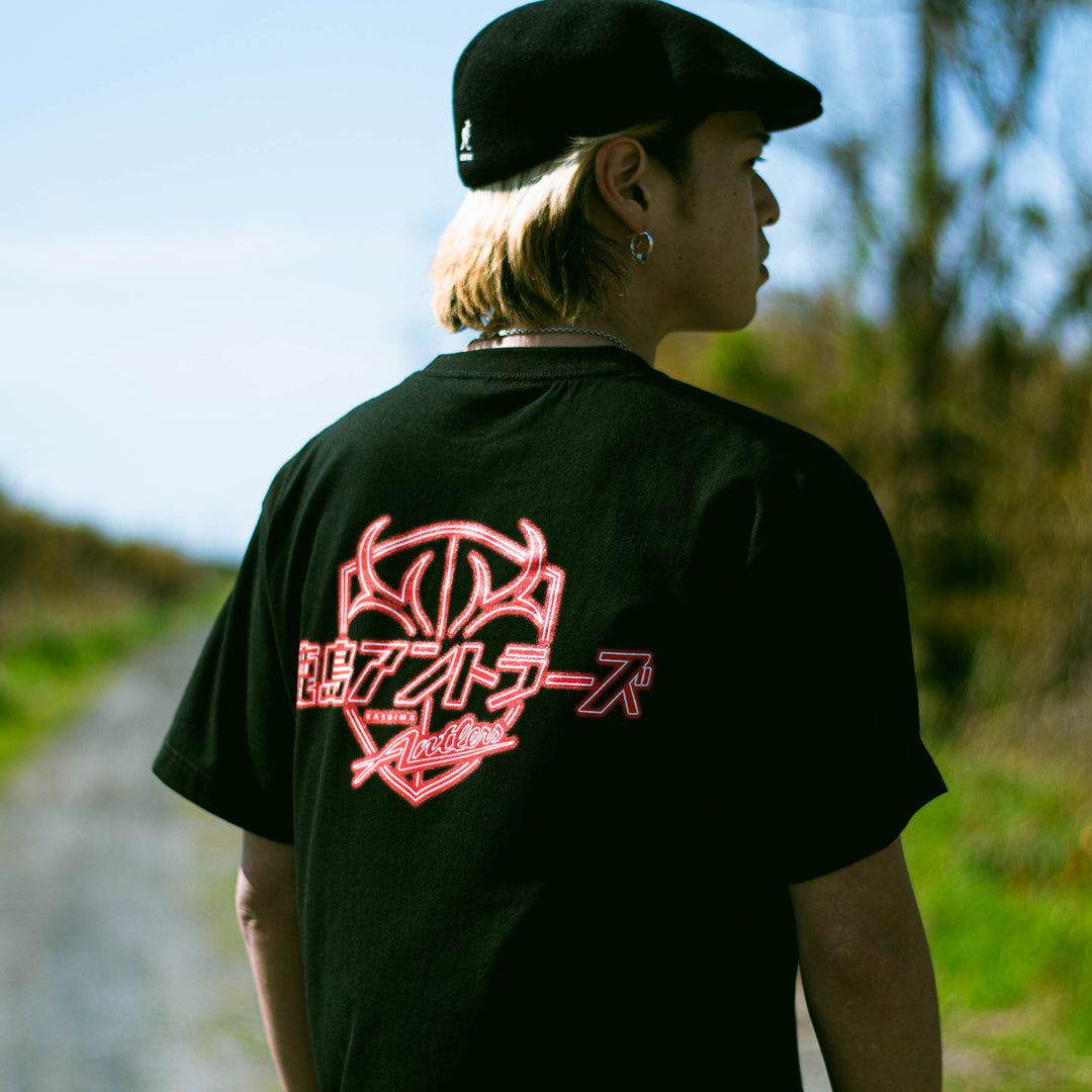 ネオン風デザイン Tシャツ【受注】 – 鹿島アントラーズFC - 公式