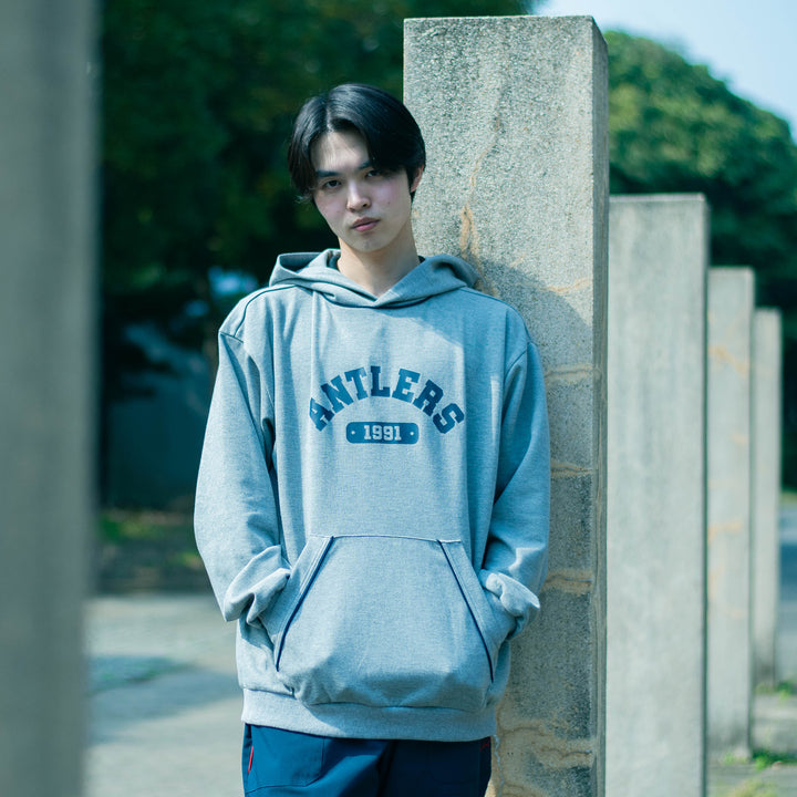 フーディー（カレッジロゴ）グレー – 鹿島アントラーズFC - 公式