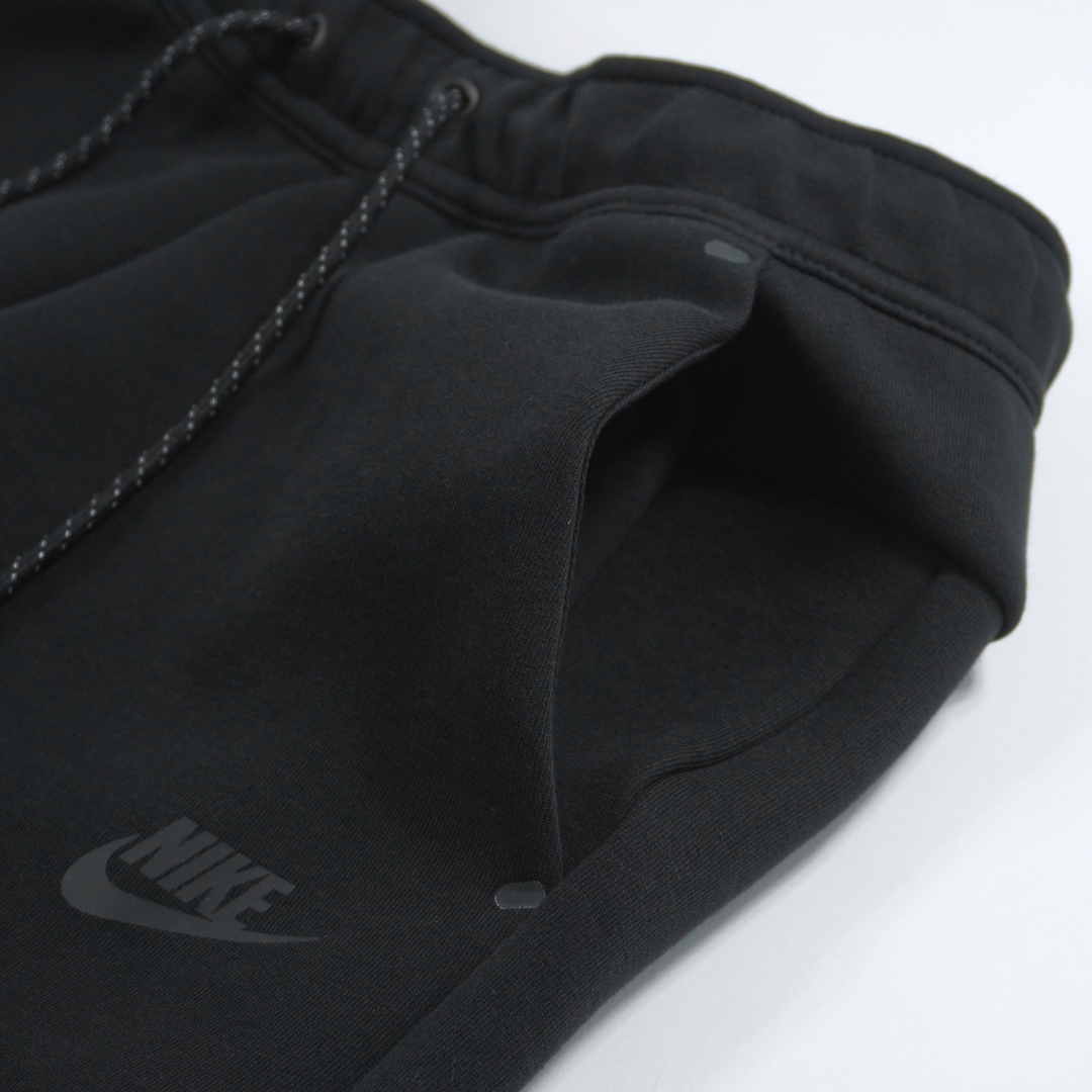 NIKE テックフリースジョガーパンツ(ブラック) – 鹿島アントラーズFC NIKE テックフリースジョガーパンツ(ブラック) – 鹿島アントラーズFC