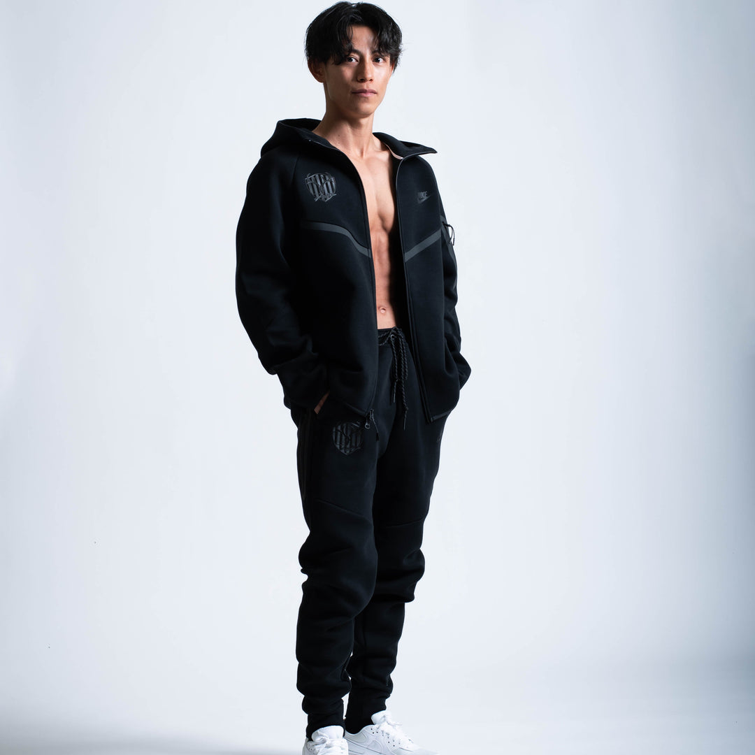 Nike テックフリース ブラック　L NIKE テックフリースWRフルジップL/Sフーディ（ブラック） – 鹿島