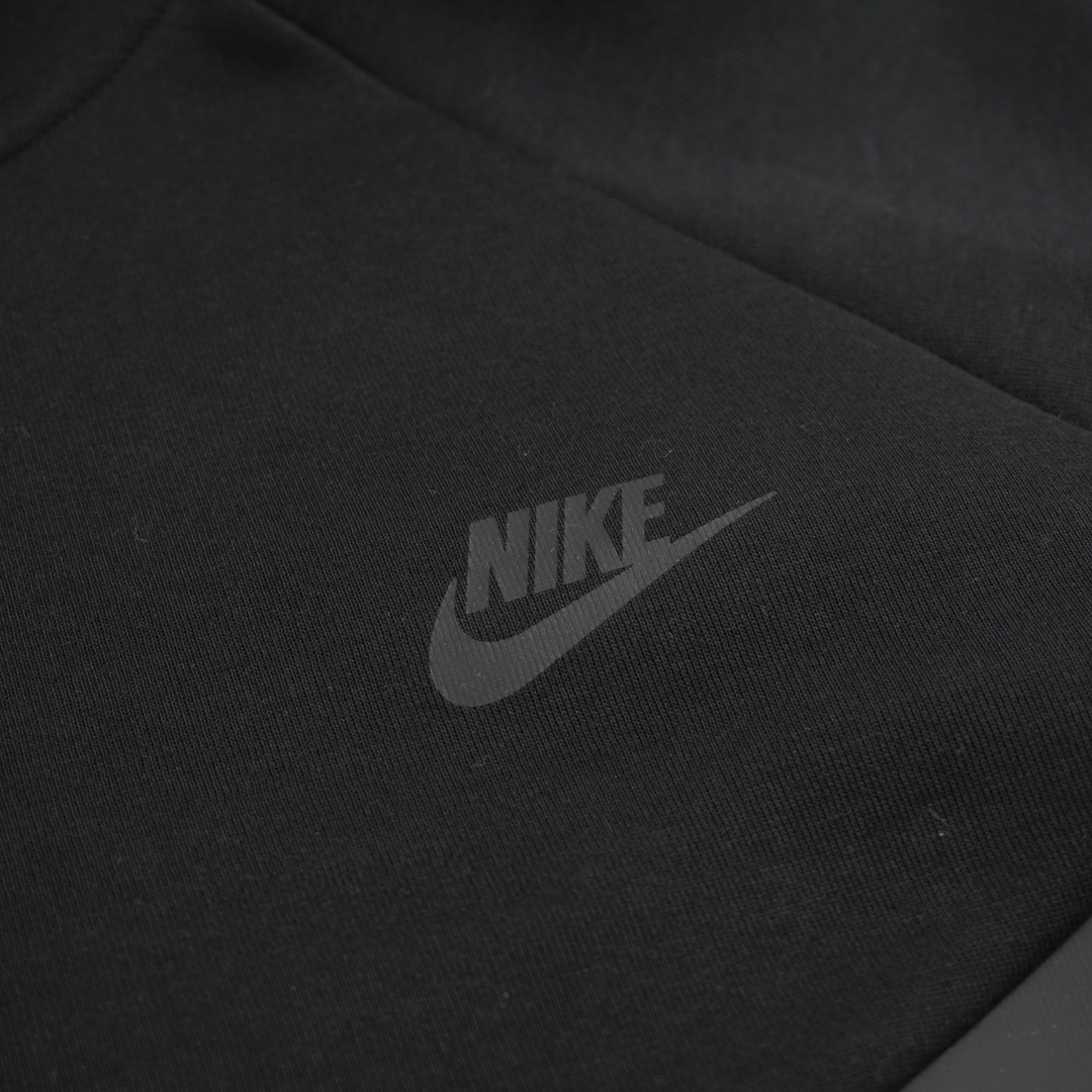 NIKE テックフリースWRフルジップL/Sフーディ（ブラック） – 鹿島