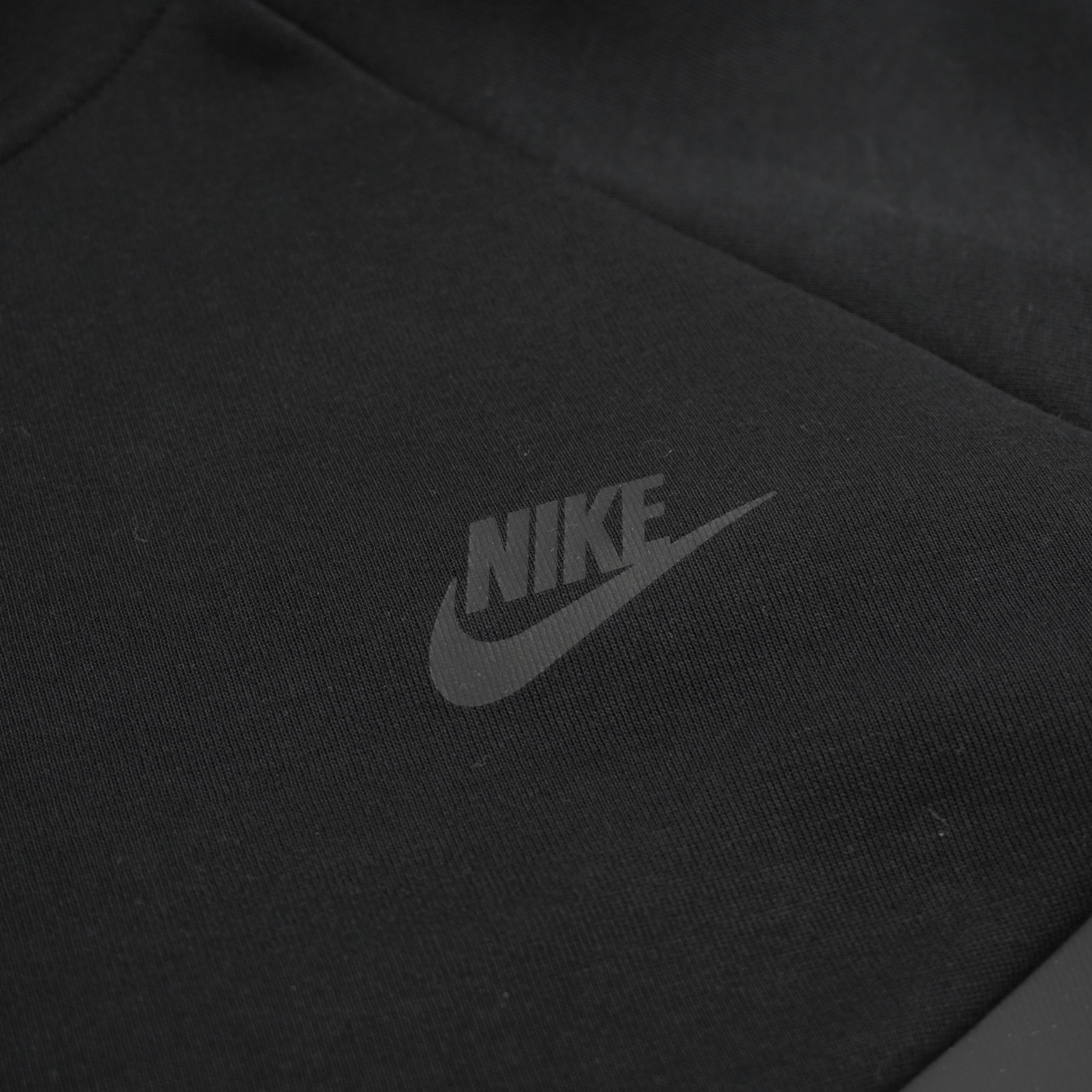 NIKE テックフリースWRフルジップL/Sフーディ（ブラック）