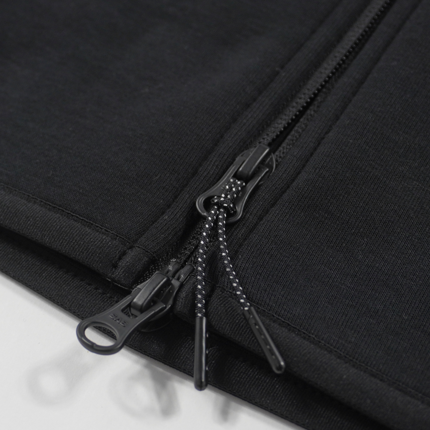 NIKE テックフリースWRフルジップL/Sフーディ（ブラック）