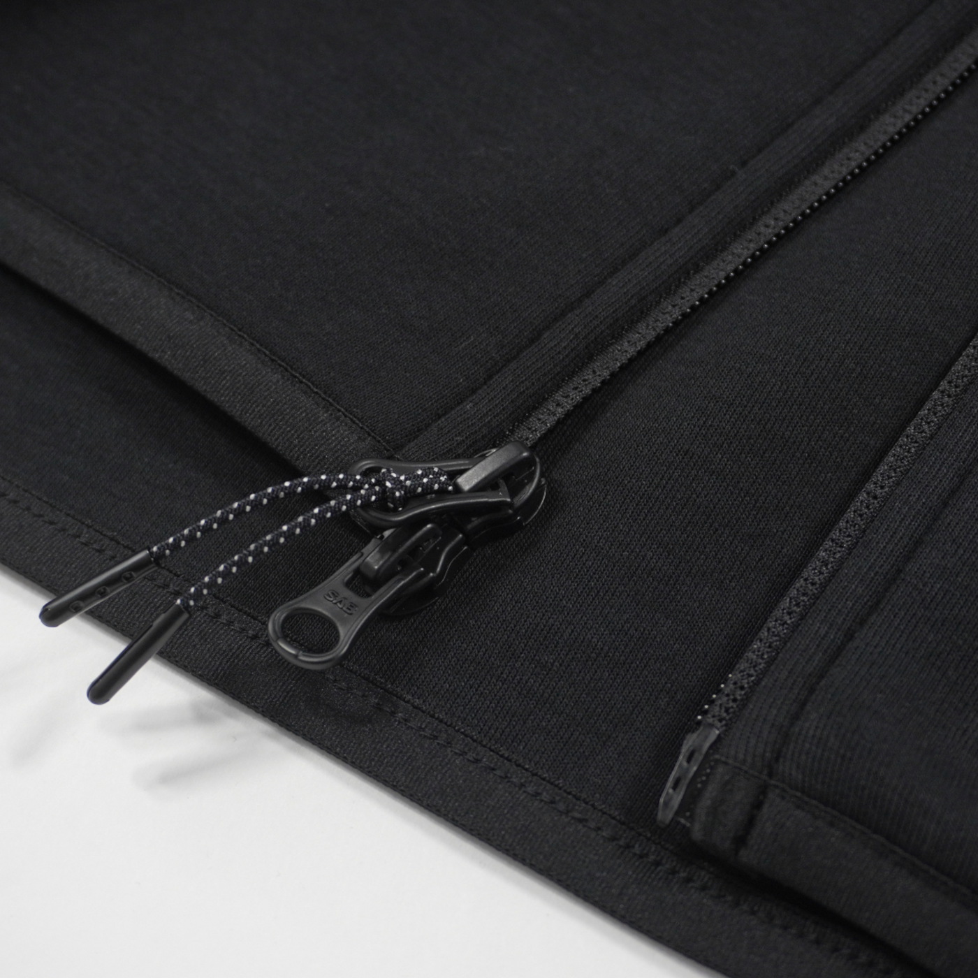 NIKE テックフリースWRフルジップL/Sフーディ（ブラック）