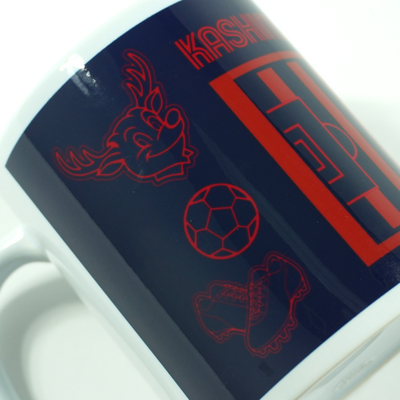 ON THE PITCH マグカップ（全2色）