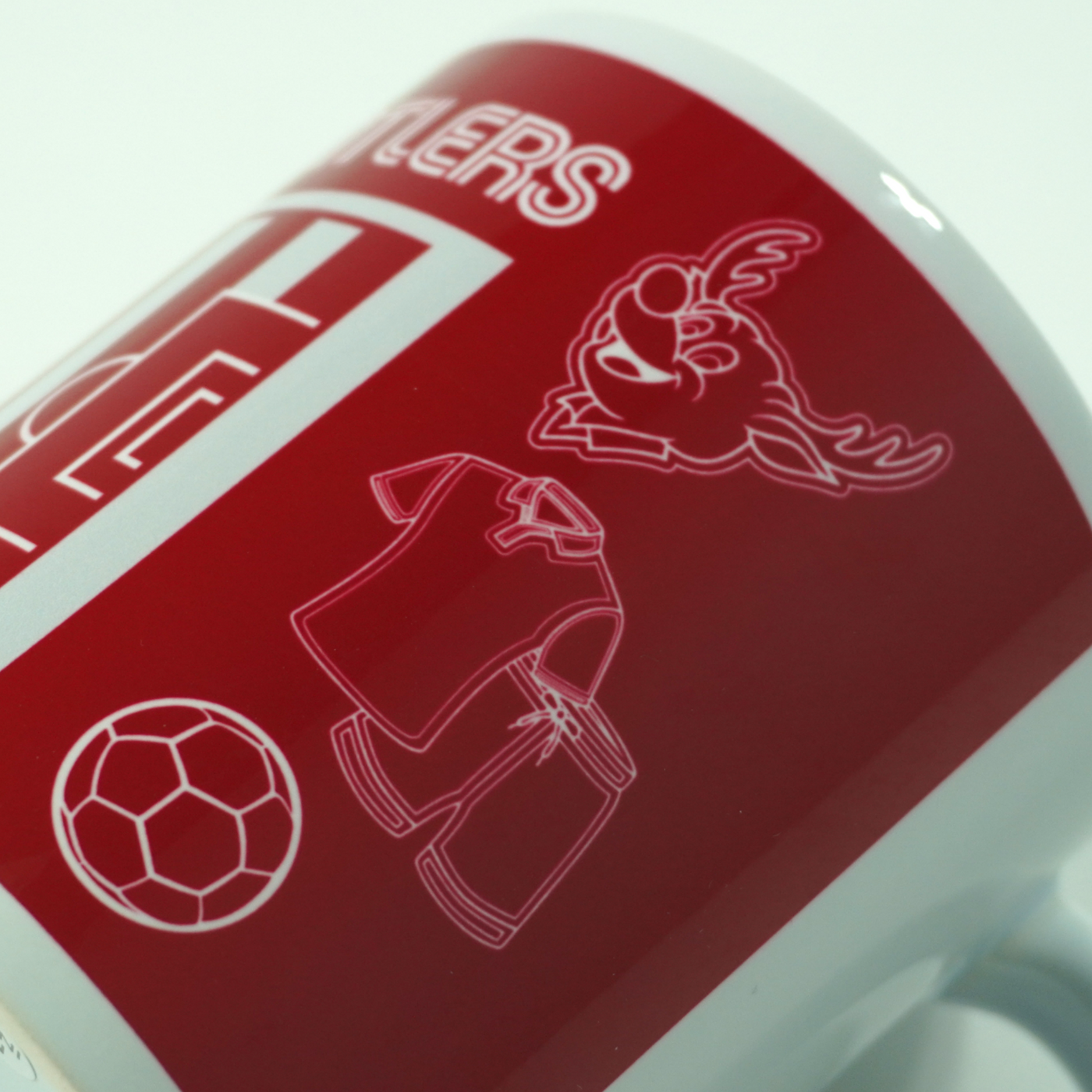 ON THE PITCH マグカップ（全2色）