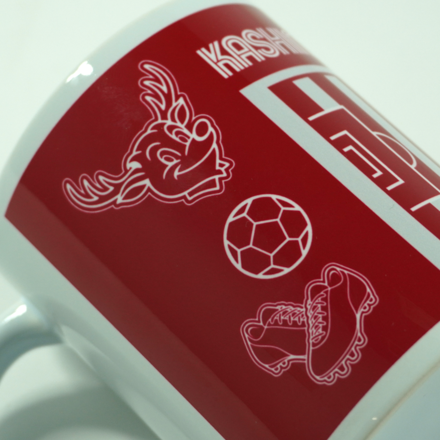 ON THE PITCH マグカップ（全2色）