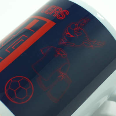 ON THE PITCH マグカップ（全2色）