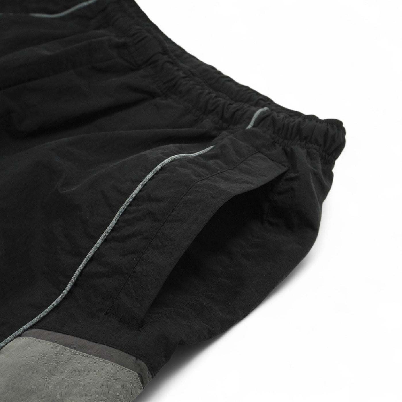 ナイロンパンツ（全2色）