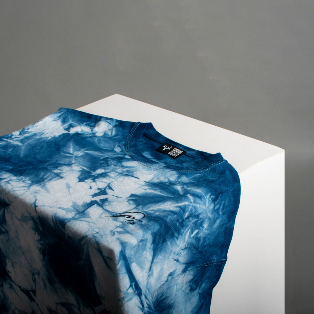 絞り染めTシャツ(サイン刺繍) / 琉球藍研究所【受注】 – 鹿島