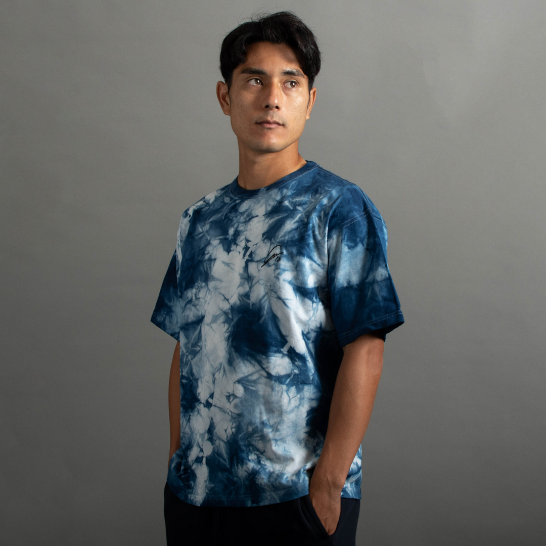 絞り染めTシャツ(サイン刺繍) / 琉球藍研究所【受注】 – 鹿島