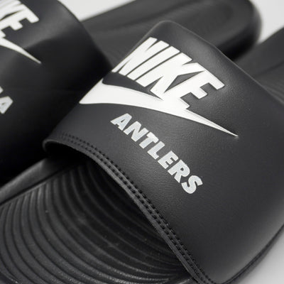 25NIKEビクトリー ワン スライド