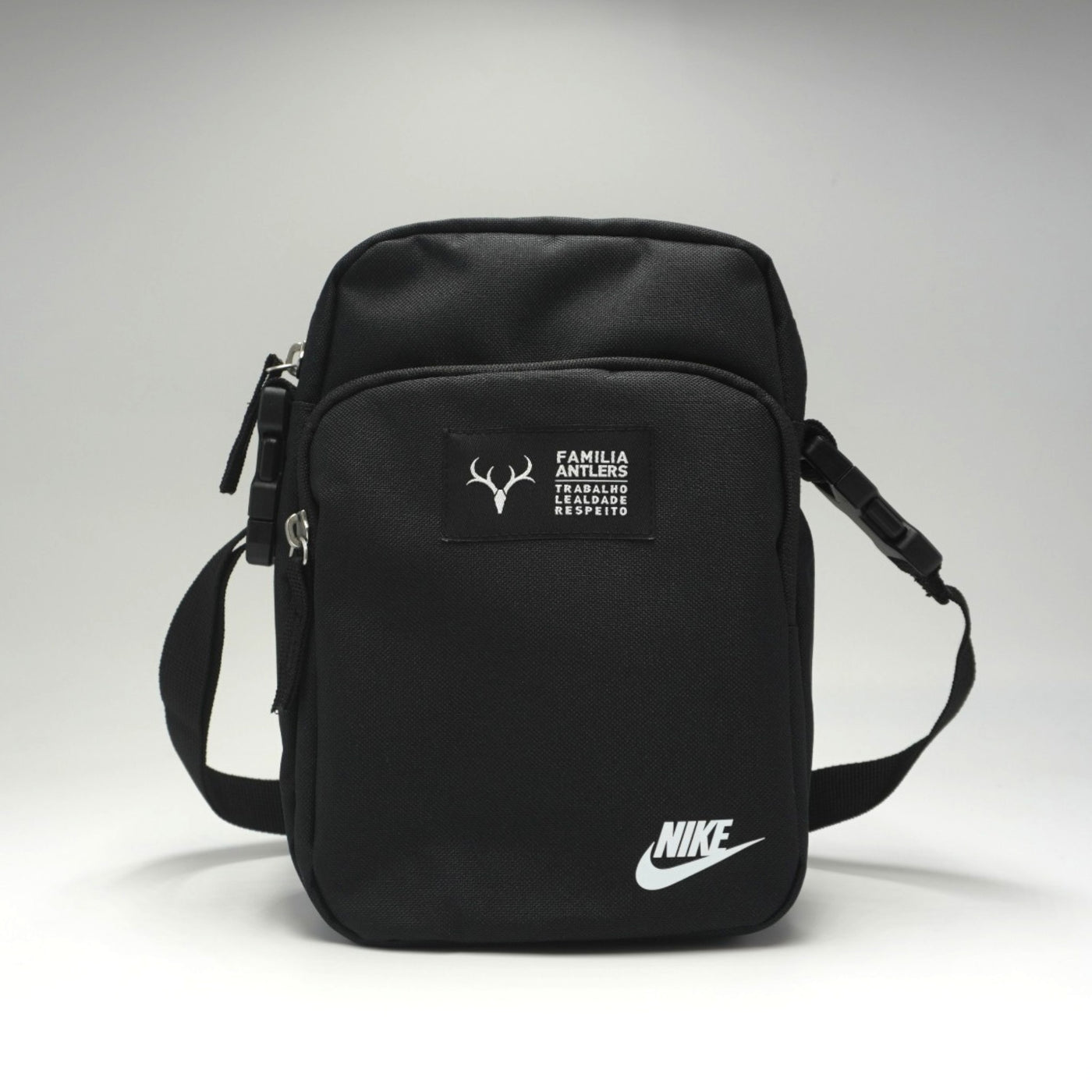 25NIKEヘリテージ クロスボディ